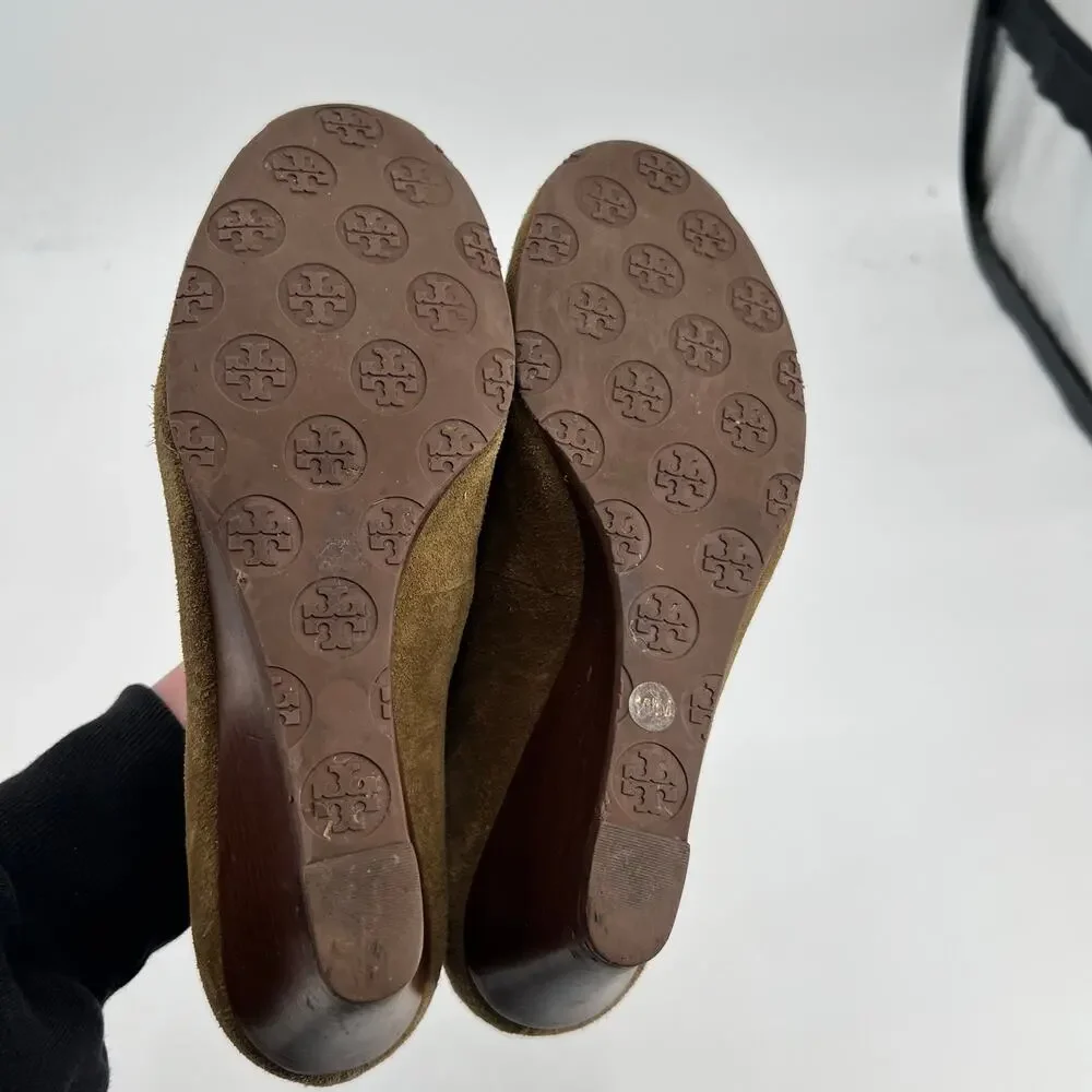 Tory Burch Sophie Olive Brown Suede Leather Logo Wedge Pumps classic Size 10.5